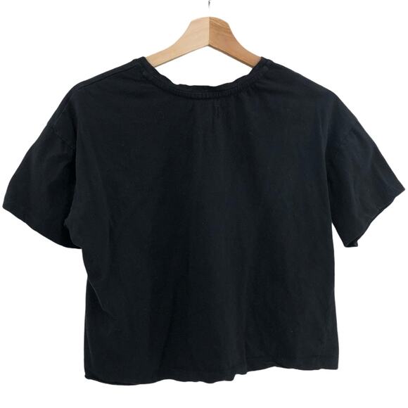 Isa & Ella LARGE Black Short Sleeve Red Rose Embroidered Crew Neck Crop Top - Picture 2 of 5